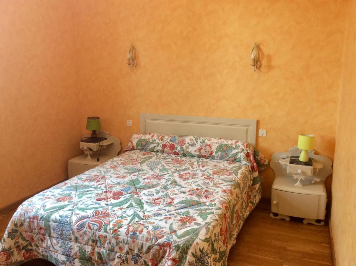 Maison Avec Veranda Proche Du Centre Ville Rignac  Εξωτερικό φωτογραφία